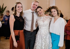 Izlandi-magyar esküvő a lépcsőn